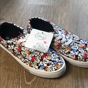 Disney sneakers with tote